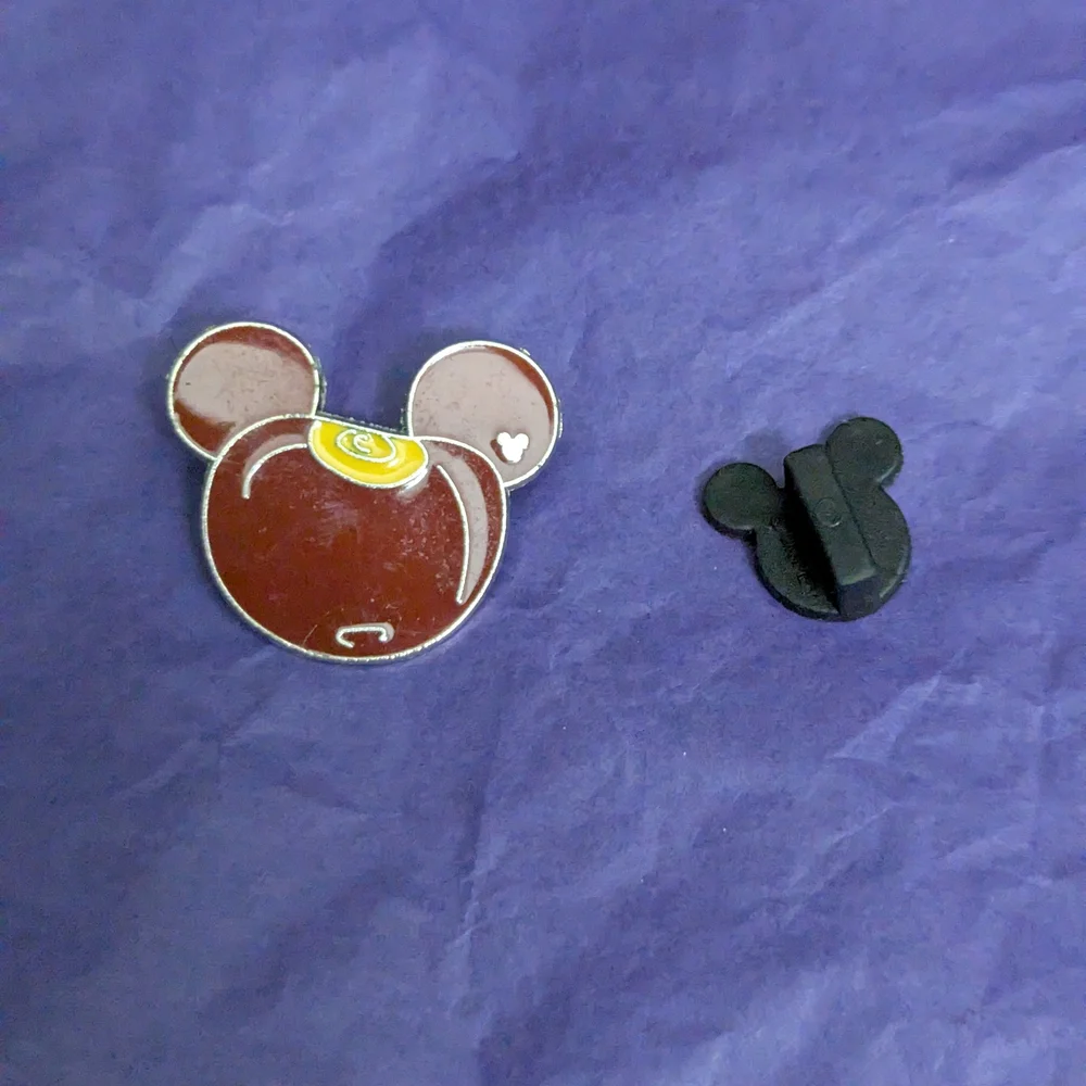 Disney 2009 Hidden Mickey pin  a buckeye shaped like Mickey Trading Pin